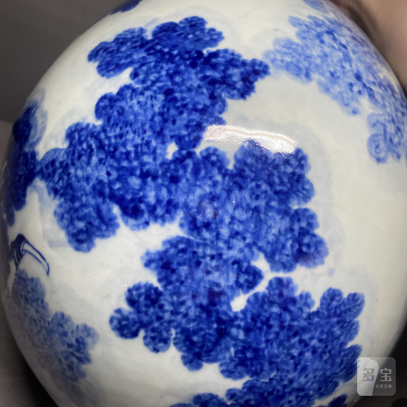 清乾隆 唐英风格青花云龙纹胆瓶 - 图16